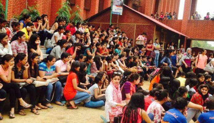List Of Girls Womens Colleges Of Delhi University DU With Courses