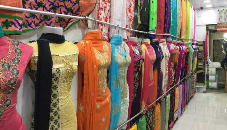 Best shopping places in Mumbai: Shop best at cheaper rate