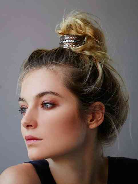beautiful hairstyle, hair on top hairstyle