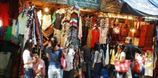 Delhi janpath local market