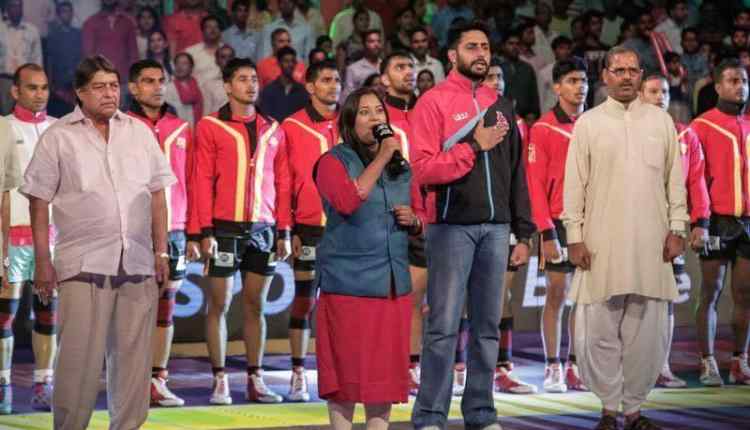 Richa gaur singing National Anthem at Pro Kabaddi League 2017