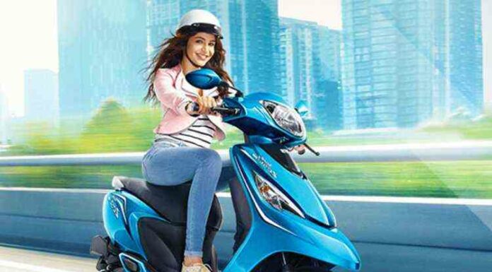 Girl, Driving, Scooty, India