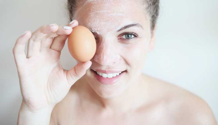 Egg Stripe Face Mask