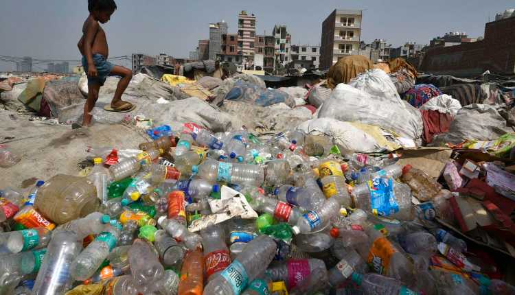 India Plastic Garbage Dump, Garbage