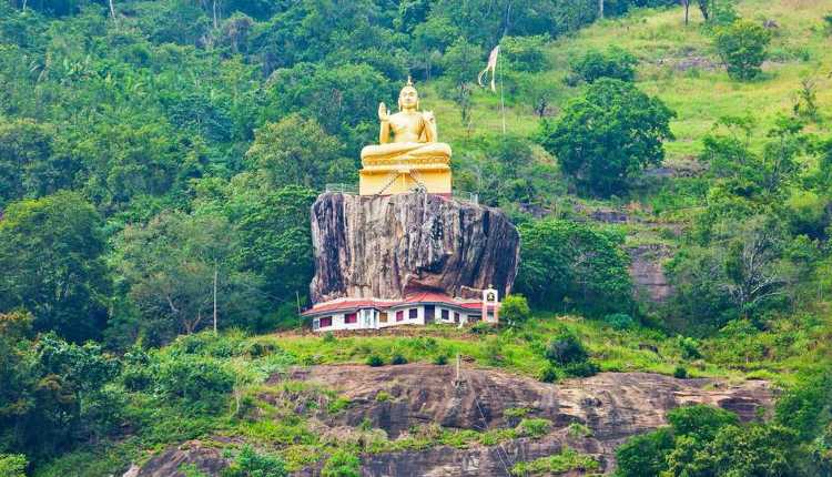 Sri Lanka, Aluviharaya Rock Cave Temple, Ceylon