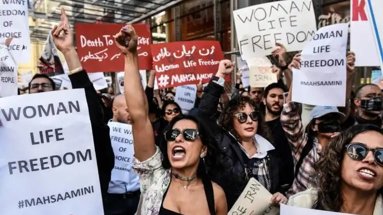 Hijab Protest Iran, Women Life Freedom